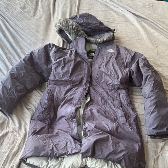 The North Face Women's Lavender Hooded Ski Jacket - Picture 2 of 5